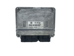 Calculateur 03E906033 5WP40189 05 VW Siemens 51201