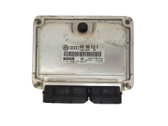 Calculateur 045906019G 0281010220 Audi Bosch 30700