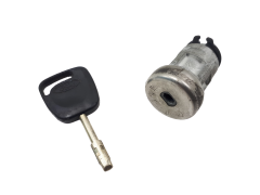 Commutateur D’allumage Ford Q68BA 1313 Commutateur D’allumage Ford Q68BA 1313