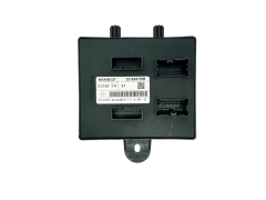 Calculateur EMM-T4 L1 231A04735R 506111F00 Renault 31196