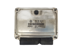 Calculateur 045906019CE 0281013179 VW Skoda Bosch 3301