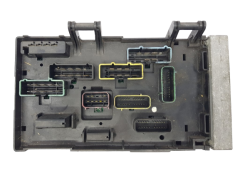 Boîtier Fusibles Chrysler 04869001AI 04869204AK