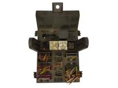 Boîtier Fusibles Renault 7703297637 
