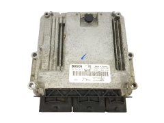 Calculateur 237102265R 237102499R 0281019382 Renault Bosch