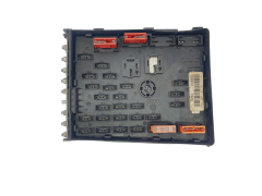 Boîtier Fusibles 3C0937125 6359-2777 VW SEAT Audi 40511