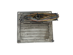 Calculateur Ecu Ford 6S61-12A650-FD S120977315D Siemens 38198