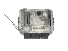 Calculateur 0281011432 8200311550 8200311553 Renault Bosch 43753