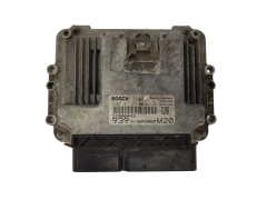 Calculateur 51800443 0281013417 5134A3RBM Alfa Romeo Bosch 13697