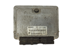 Calculateur Opel 24417169 0281010268 Bosch GM 15080