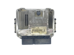 Calculateur Opel 0281011943 55556829 8973785711 Bosch GM Isuzu 62664