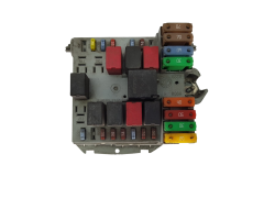 Boîtier Fusibles Lancia 51792198 57657 0051792198057657