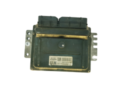 Calculateur MEC32-040 K4 UH Nissan Hitachi 