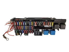 Boîtier Fusibles Mercedes-Benz A1685453340  Boîtier Fusibles Mercedes-Benz A1685453340