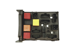 Calculateur 518095302 8200139824 8200004201-E Renault