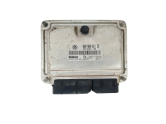 Calculateur 038906012CE 0281010257 Skoda VW Bosch 45077