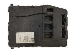 Calculateur UCH X84 N2 8200292067 S118400200H Renault Siemens 1238