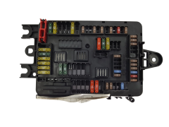 Boîtier Fusibles 6114 V8 9337881 01 19447.000.001 BMW 19053
