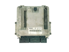 Calculateur 237104627R 237104376R 0281030899 Renault Bosch 33652