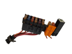 Boîtier Fusibles Renault 1544599 Boîtier Fusibles Renault 1544599