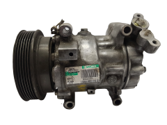 Compresseur De Climatisation Renault 8200315744 SD6V12 1416 Sanden 7186 Compresseur De Climatisation Renault 8200315744 SD6V12 1416 Sanden 7186