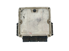 Calculateur 0281010637 8200211711 8200085386 Renault Bosch 35851