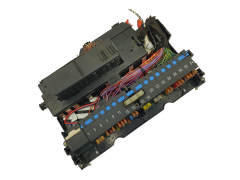 Boîtier Fusibles BMW 8364540 8364542 8387153 68795 Boîtier Fusibles BMW 8364540 8364542 8387153 68795