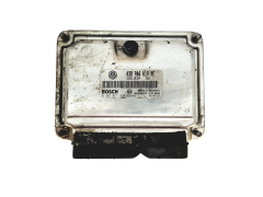Calculateur Seat 038906019NE 0281011824 Bosch 30007