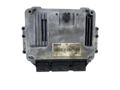 Calculateur 0281011549 8200310863 8200370779 Renault Bosch 49686
