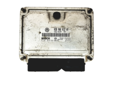 Calculateur 038906012AM 0281010658 VW Bosch 18896