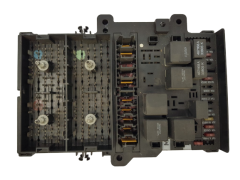 Boîtier Fusibles Chrysler P4707693 19623