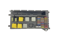 Boîtier Fusibles ZGS001/Q-001 518817408 22092009 Mercedes-Benz Boîtier Fusibles ZGS001/Q-001 518817408 22092009 Mercedes-Benz