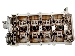 La Culasse Audi A8 077103373AN 3.7 V8 BFL 2