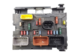 Calculateur Citroen Peugeot BSM L03 9664055480 Calculateur Citroen Peugeot BSM L03 9664055480