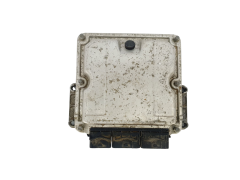 Calculateur 0281010556 8200153946 8200095416 Renault Bosch 38619