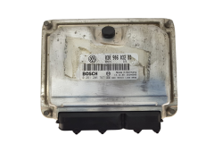 Calculateur 030906032BD 0261206767 VW Bosch 3023