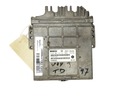 Calculateur P04686660AD 0281001333 Chrysler Bosch 