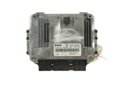 Calculateur 0281011549 8200310863 8200370779 Renault Bosch 32587