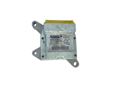 Calculateur 8200138952 601958800 Renault Autoliv 58544