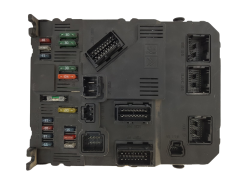 Calculateur BSI E01-00 9650584580 S118085320B PSA Siemens 1512 Calculateur BSI E01-00 9650584580 S118085320B PSA Siemens 1512