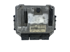 Calculateur Renault 0281011390 8200310863 8200349846 Bosch 49614
