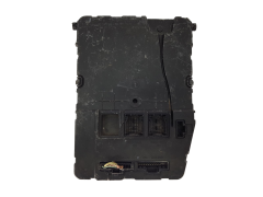 Calculateur UCH X84 N1 8200305574 Renault Siemens Calculateur UCH X84 N1 8200305574 Renault Siemens