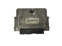 Calculateur 46784814 0281010332 93741JA Alfa Romeo Bosch 16713