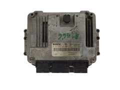 Calculateur 0281011275 8200305678 8200269879 Renault Bosch 3388
