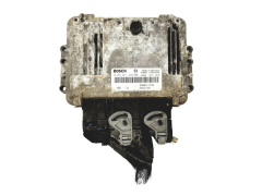 Calculateur 0281011432 8200311550 8200311553 Renault Bosch 17060