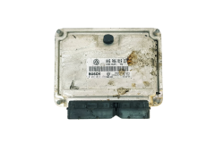 Calculateur 045906019CE 0281013179 Skoda Bosch 33237