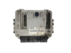 Calculateur 0281012769 8200391966 8200558304 Renault Bosch 42819