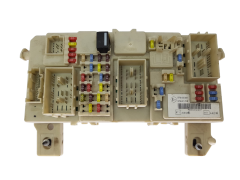 Boîtier Fusibles 97RA-000001 97RA-012108 A-002108 7M5T-14A073-CE Ford 