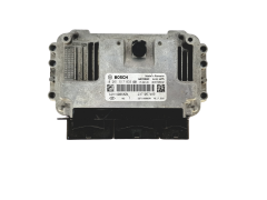 Calculateur 0261S17833 237105748R Renault Bosch 25477
