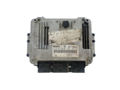 Calculateur 0281011275 8200305678 8200269879 Renault Bosch 35178