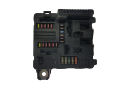 Calculateur UPC X84 N2 8200306032B S118399200E Renault Siemens 1973 Calculateur UPC X84 N2 8200306032B S118399200E Renault Siemens 1973
